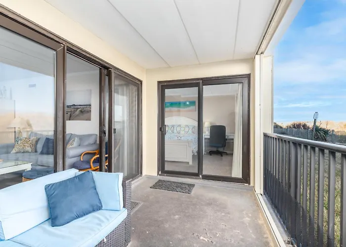Ocean Trail-2 Bedroom Ocean Front Condo! Holiday home